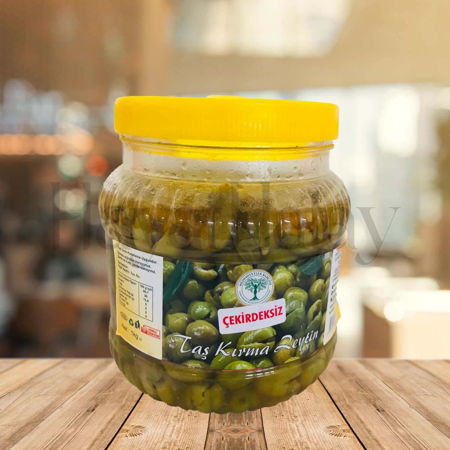 Karamani Yeşil Zeytin (Çekirdeksiz, El Kırması) - 1 Kg - Medeniyetler Bahçesi Kadın Kooperatifi
