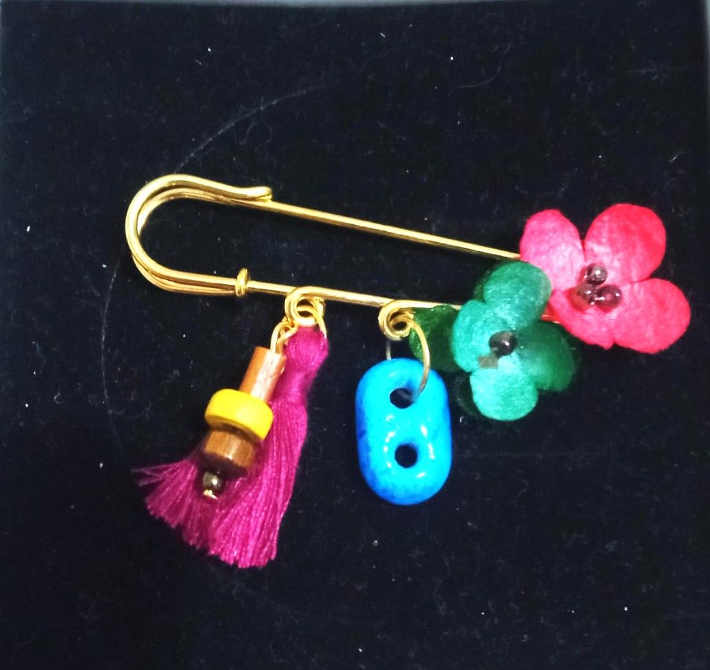 Çiçekleri İpek Kozası, Süryani Taşlı Broş - Arsuz Kadın Eli Kooperatifi